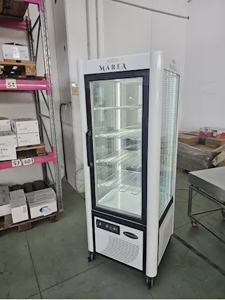 Frigo Vetrina Verticale per Pasticcerie