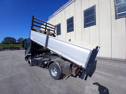 Iveco Eurocargo 75 - 190 cassone ribaltabile trilaterale Anno 2021 - Foto 6