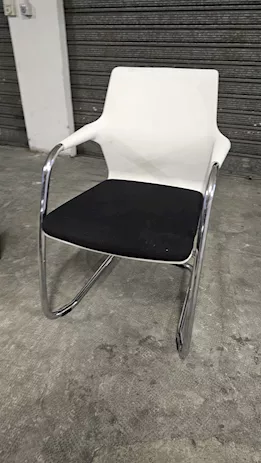 Stock 9 sedie poltrone moderne bianche in acciaio sedus - Anteprima 1