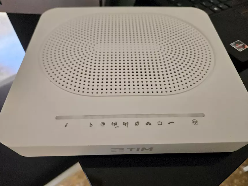 Smart modem Tecnicolor bianco