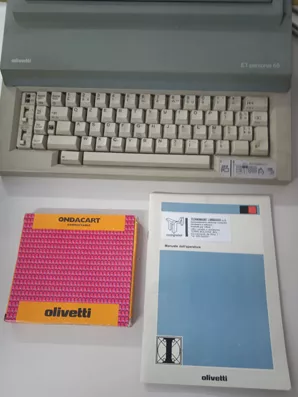 Macchina per scrivere Olivetti - Anteprima 2