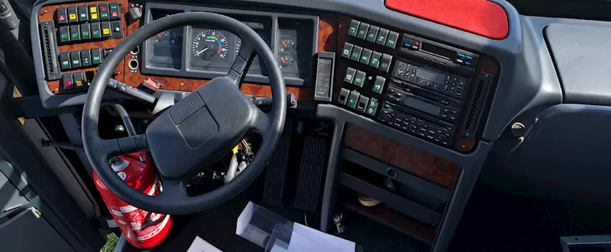 Foto 7VENDO PER RICAMBI Marca VOLVO B12B 9900 - 420 CV - EURO 3 Anno 2002