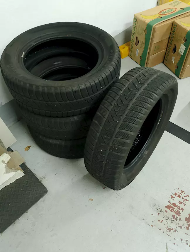 Pirelli zero invernali 200 Euro