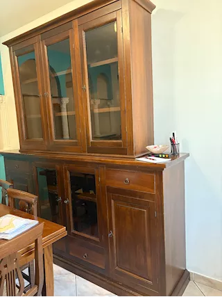 Credenza con vetrina