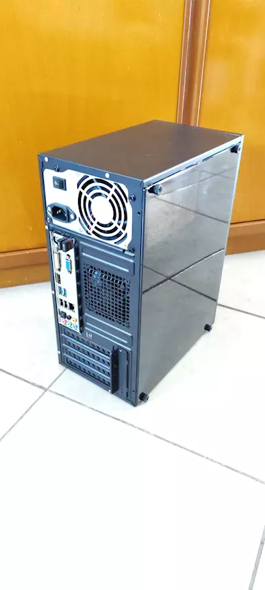 Foto 4 PC desktop assemblato