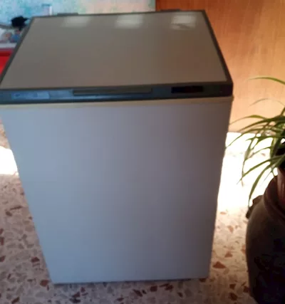 Congelatore Candy 9 kg ottimo stato
