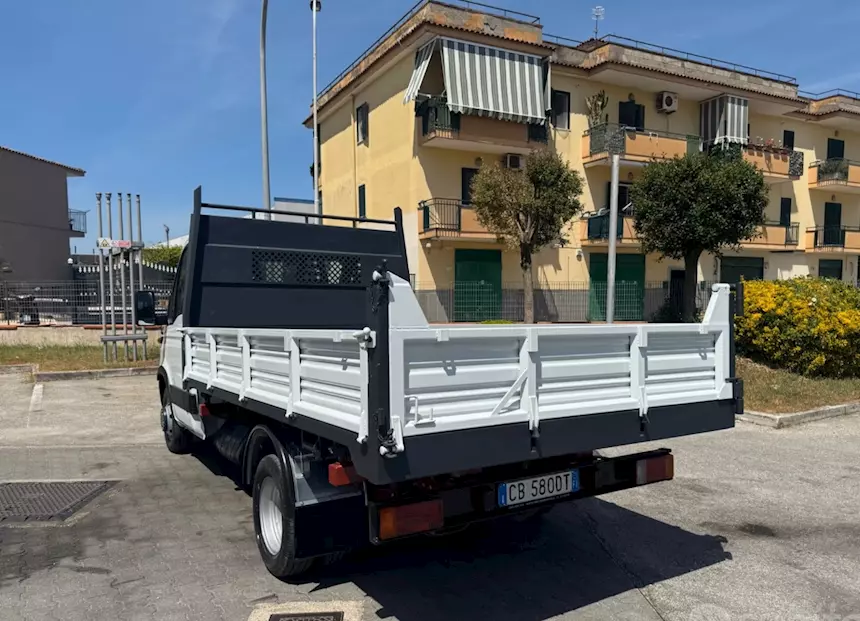 Foto 8Iveco Daily 35c11 2.8 cc cassone ribaltabile trilaterale Anno 2002