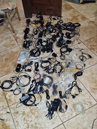 Ogni genere di cavo dal più comune a l'introvabile