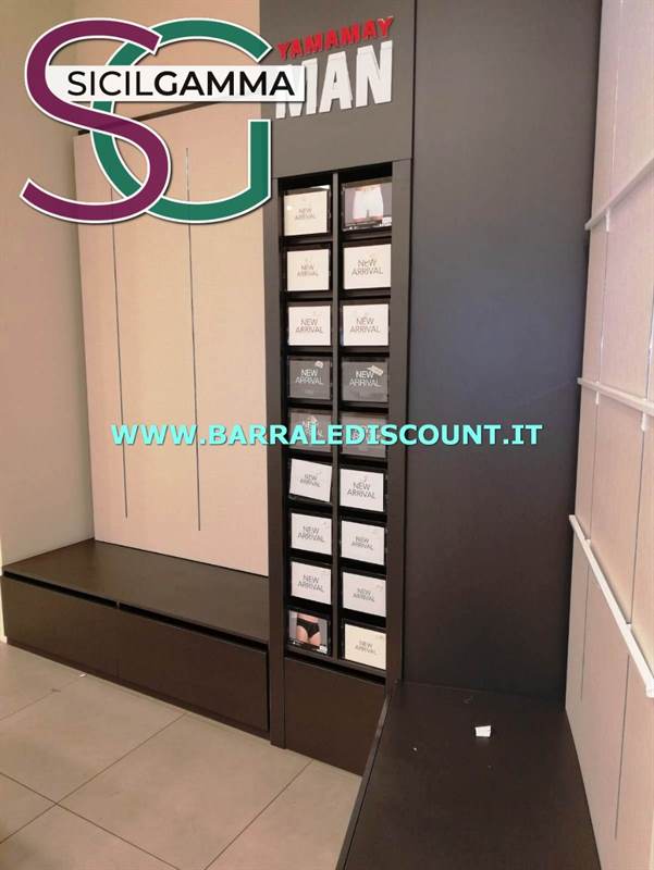 Corner Grigio Yamamay Man 3584, tipo Totem, in legno