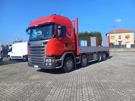 Scania G450 8x2 trasporto macchinari