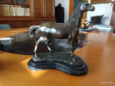 Bronzetto firmato Bayre lo scultore degli animali