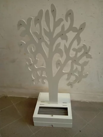 Espositore collane ed anelli portagioie in legno bianco