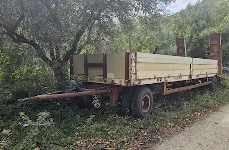 Rimorchio 2 assi Bertoja legale stradale rampe