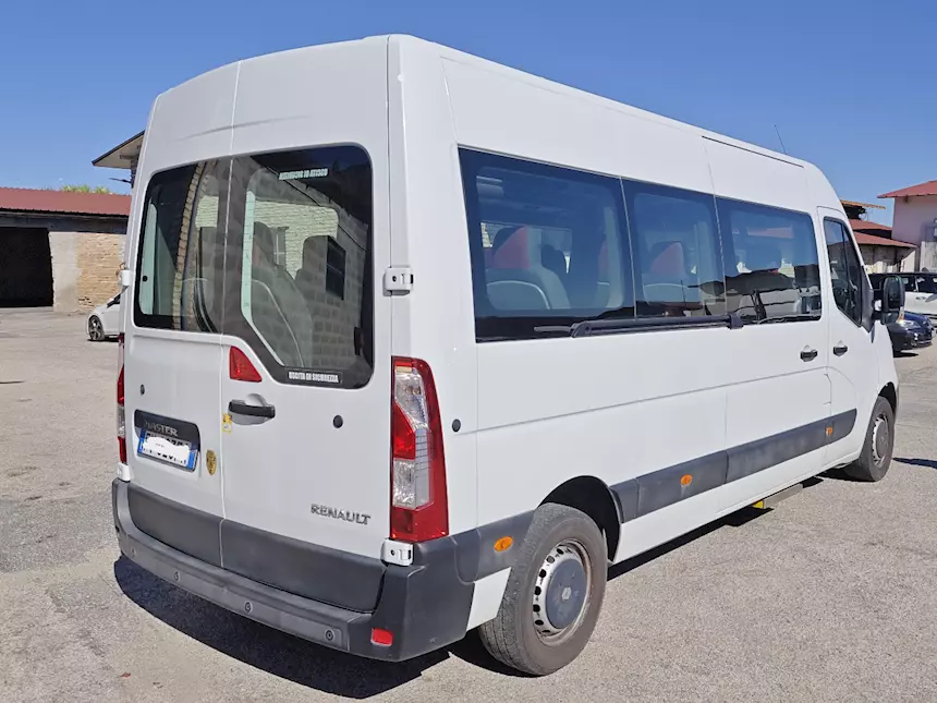 Foto 3Renault Master 17 posti, ottime condizioni