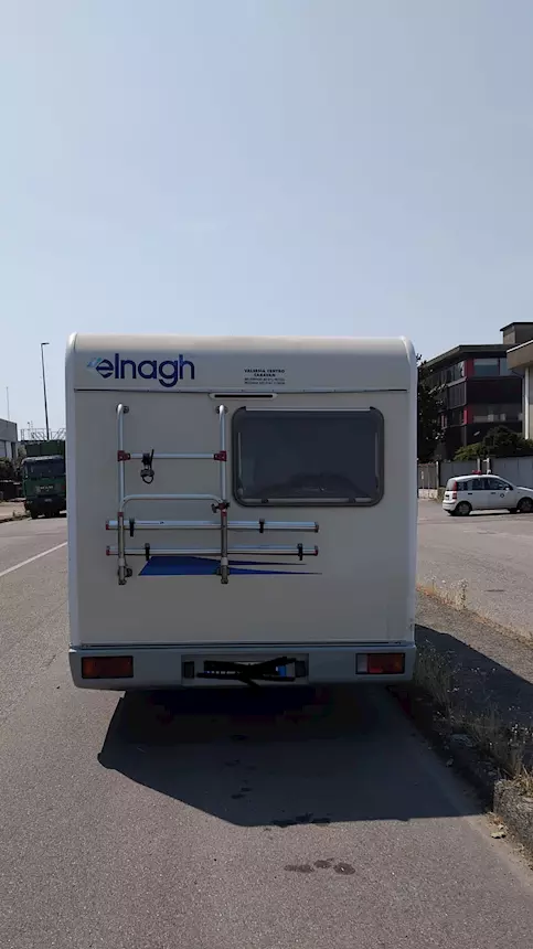 Camper semintegrale Marca Elnagh Anno 2002 Km 83000 - Foto 1