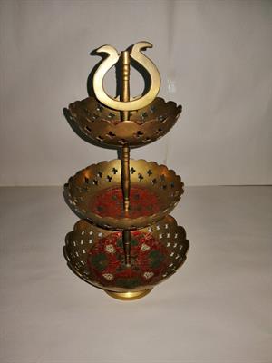 Originale alzatina tripla realizzata a mano da abili artisti