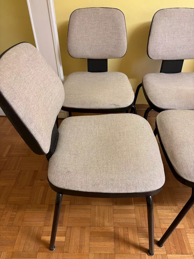 Foto 4 Set di sei sedie da ufficio senza rotelle, ottimo stato