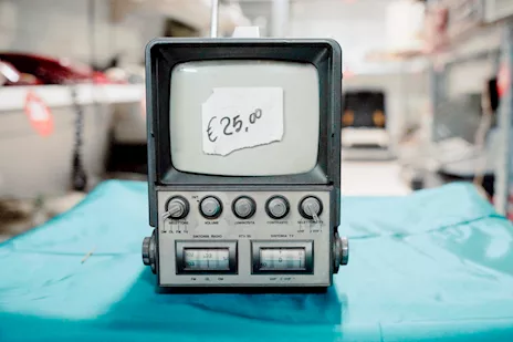 Mini TV Radio d’Epoca RTV 55 Anni ’70 - 24630, tipologia Portatile - Anteprima 3