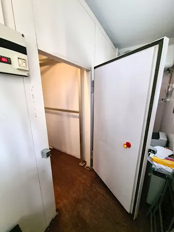 Cella doppia con ganciera da macelleria usata