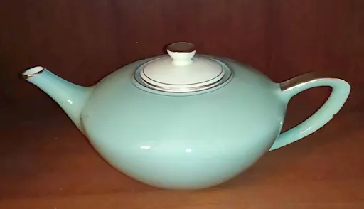 Servizio tè: 1teiera+5 tazze+5piattini+zuccheriera+lattiera