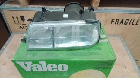 FARO ANTERIORE SX RENAULT 19 VALEO 063037
