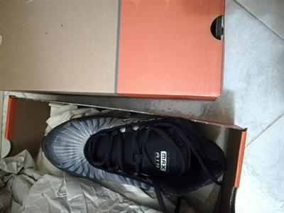 Scarpe Nike originali 2 confezioni 37,5 di numero