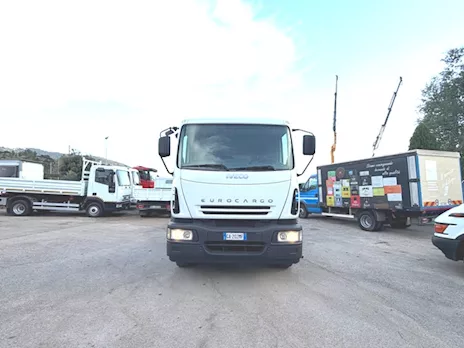 Camion Marca Iveco Eurocargo 180e24 k telaio - Anteprima 2