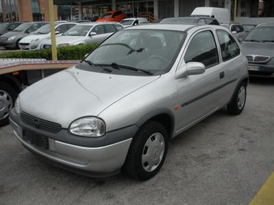 Opel Corsa 1.0i 12v 3p