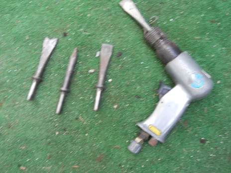 Per la vendita una pistola pneumatica completa di tutto