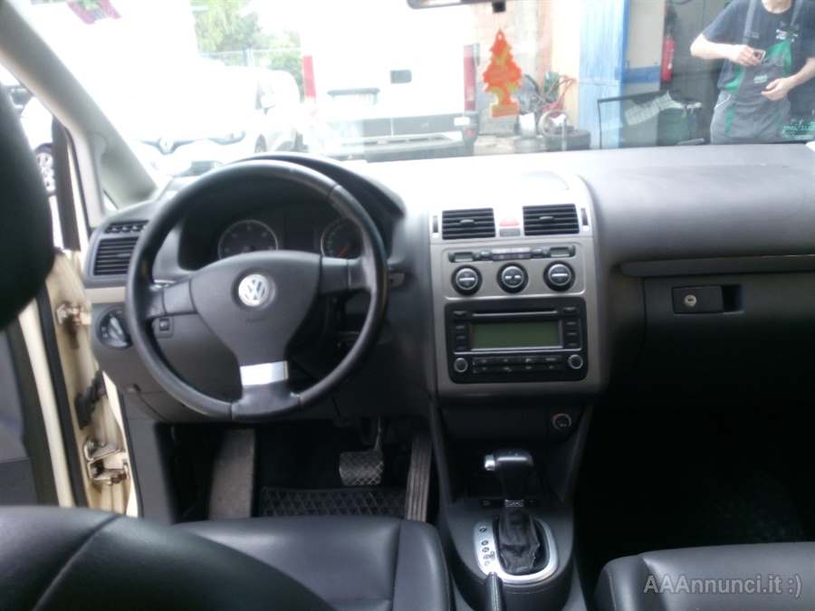 Volkswagen Touran 77Kw Anno 2009 Km 270000 Monovolume, cambio automatico - Foto 4