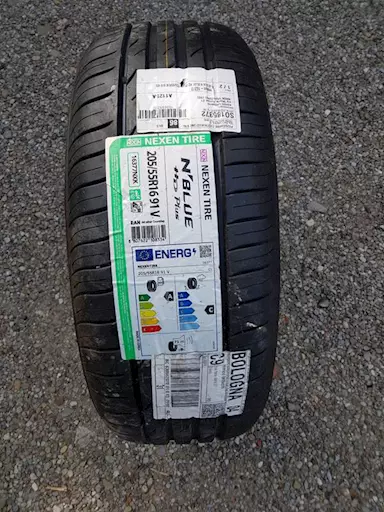 2 pneumatici nuovissimi