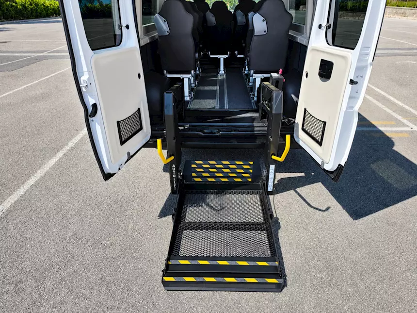 Foto 4Fiat Ducato Maxi Passo Extra 9 Posti Trasporto Disabili, con pedana
