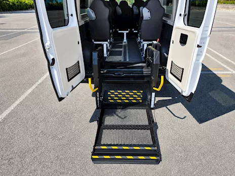 Fiat Ducato Maxi Passo Extra 9 Posti Trasporto Disabili, con pedana - Anteprima 4