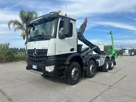Mercedes Arocs 8x4 mezzo