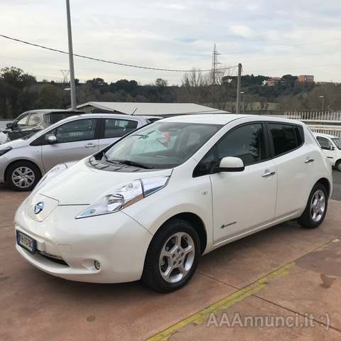 Nissan Leaf Acenta 30KWh cold pack solar spoiler 2017