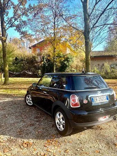MINI ONE NERA