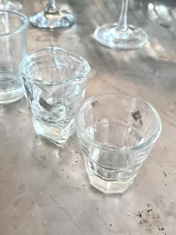 Bicchieri e calici per vino e liquori usati - Anteprima 4