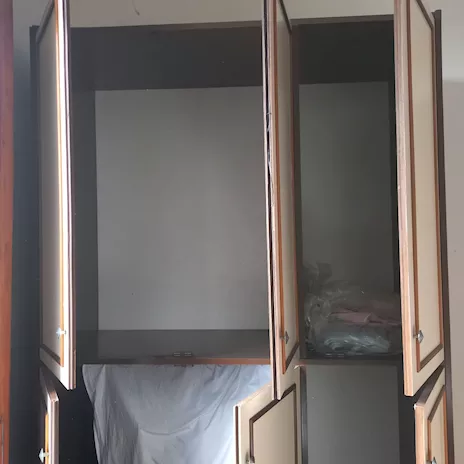 Vendo armadio in legno 6 ante dimensioni, prezzo trattabile - Anteprima 3