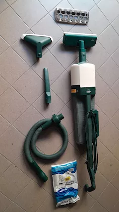Folletto vk121 completo più accessori