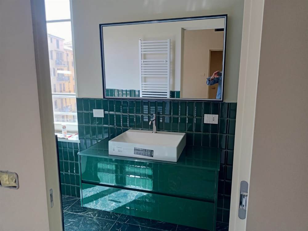 Vendesi mobile bagno nuovo, color verde, marca Pozzebon, mai usato