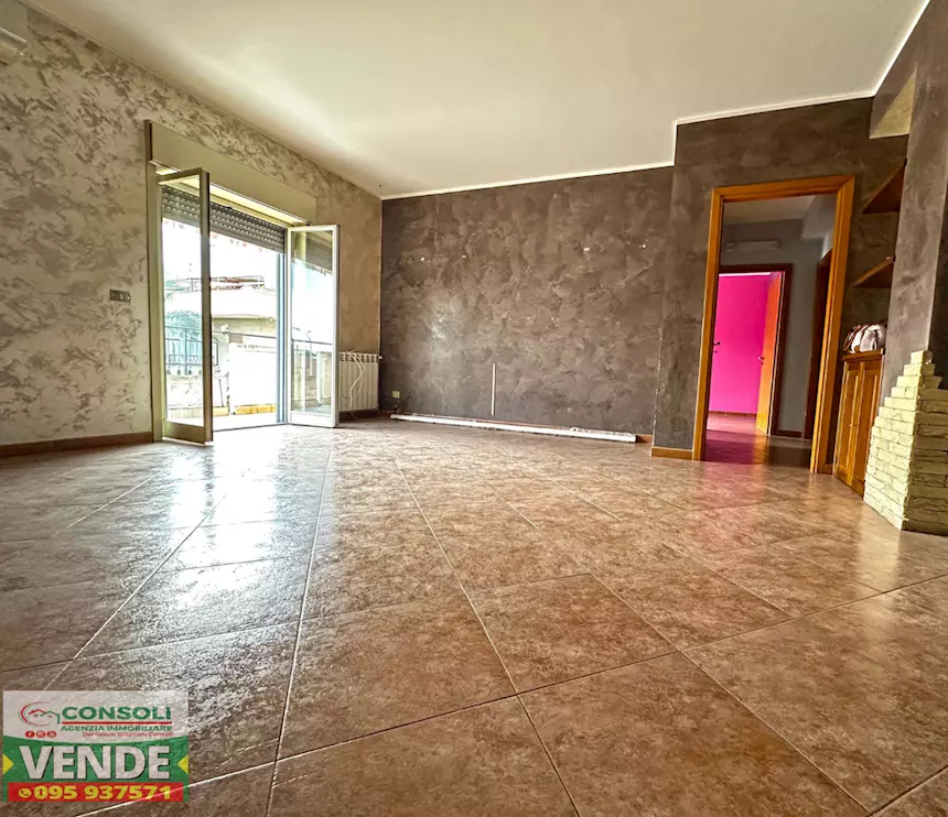 Ultimo piano a Mascali con mansarda e box
