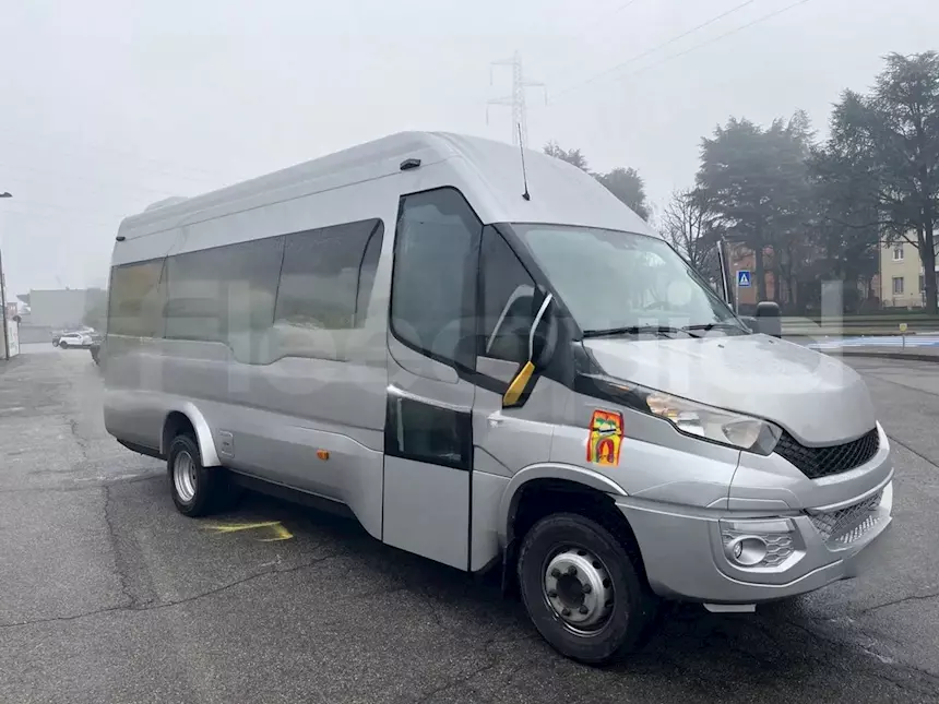 Foto 7Iveco Daily, 2015, 21 posti, Euro 6, km 672.623, cambio: manuale
