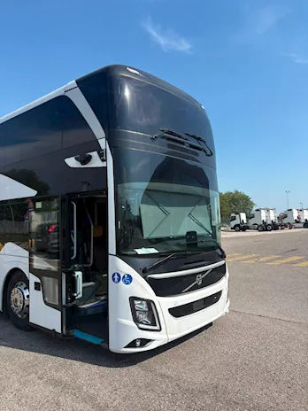 Volvo 9700 DD Superior Km 1 Euro 6, colore esterno, cambio automatico - Anteprima 8