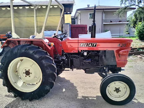 Trattore agricolo Fiat 420 con superiduttore