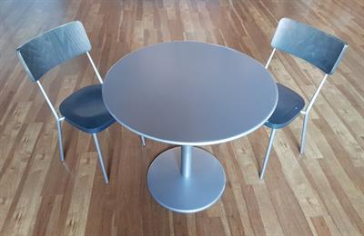 Set tavolo e sedie