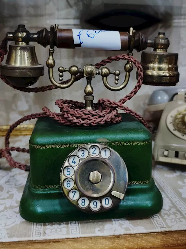 Telefoni d’Epoca con Tastiera a Disco – 25243