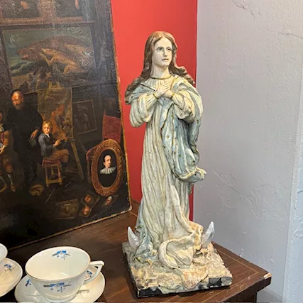 Antica Scultura in terracotta dipinta Madonna Immacolata .