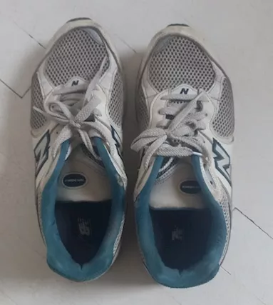 Scarpe New Balance M2002RVD numero 44.5