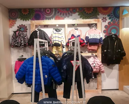 Corner per Abbigliamento 6866