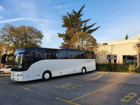 Mercedes Tourismo € 5